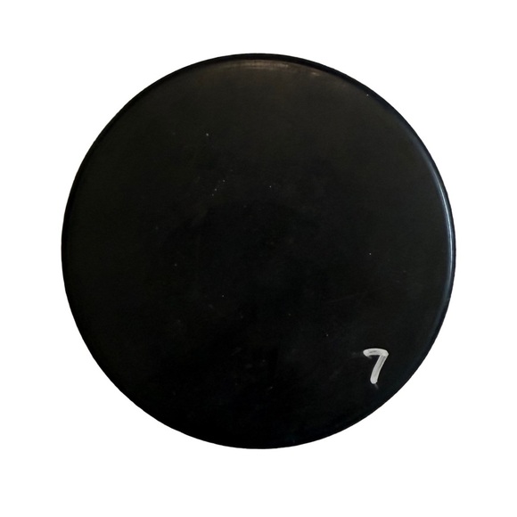 GORDIE HOWE / NHL RARE “GORDIE HOWE’S TAVERN AND EATERY” COLLECTIBLE HOCKEY PUCK - Picture 3 of 3